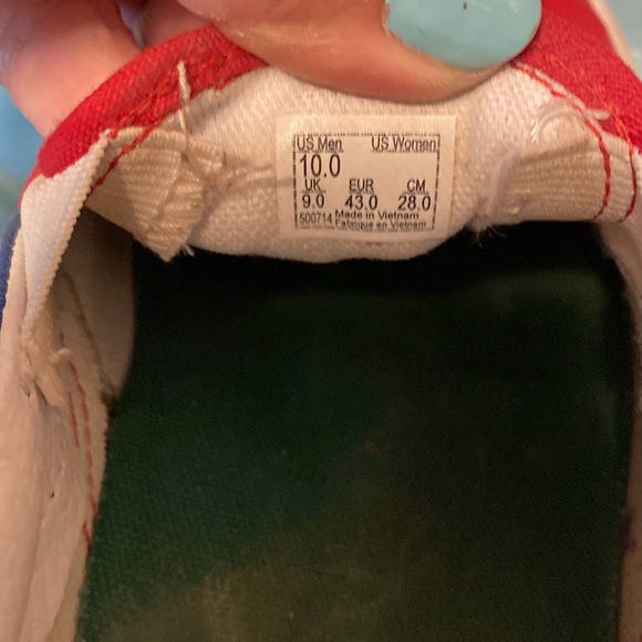 Vans slip on shoes. Men’s size 10 - Picture 4 of 5